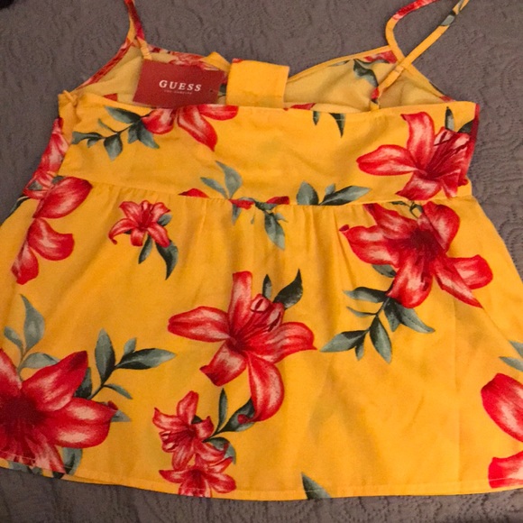 ❤️💛 GUESS TOP. New!! - Picture 7 of 8